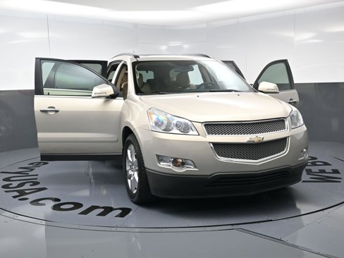Used 2011 Chevrolet Traverse LTZ image 23