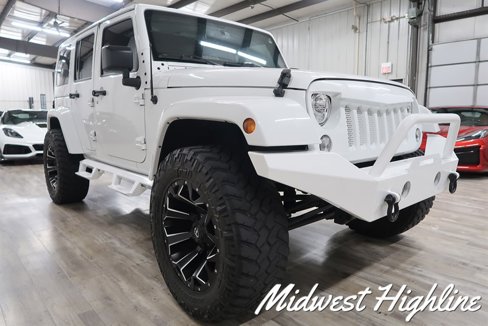 Used 2017 Jeep Wrangler Unlimited Sahara w/ Connectivity Group image 26