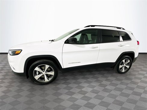Certified 2022 Jeep Cherokee Limited image 4