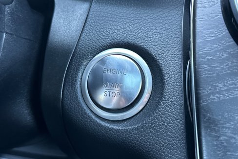 Used 2019 Mercedes-Benz GLC 300 4MATIC image 23