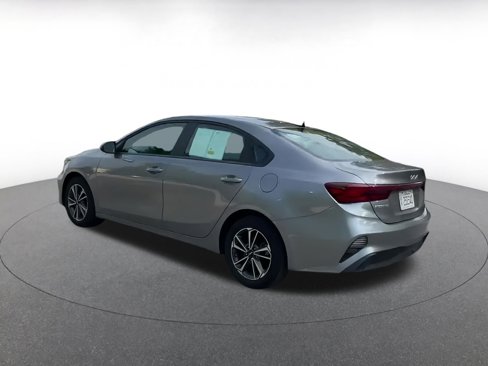 Used 2024 Kia Forte LXS image 10