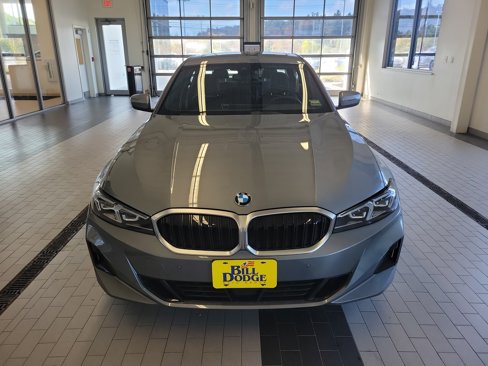 Used 2025 BMW 330i xDrive Sedan image 2