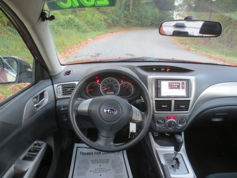Used 2010 Subaru Impreza 2.5i image 9