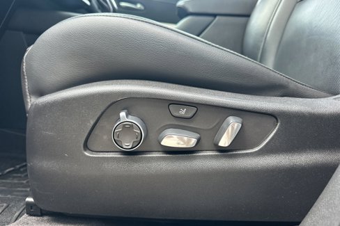 Used 2019 Cadillac XT4 Premium Luxury image 13