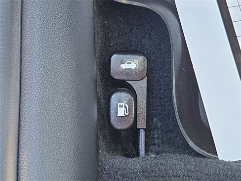 Used 2020 Hyundai Elantra SE image 30