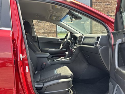 Used 2021 Kia Sportage LX image 13