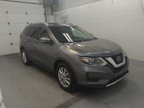 Used 2018 Nissan Rogue SV image 11