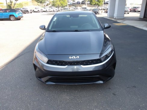 Used 2023 Kia Forte LXS image 3