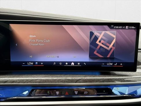 Used 2024 BMW 740i image 24