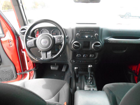 Used 2018 Jeep Wrangler Sport image 13