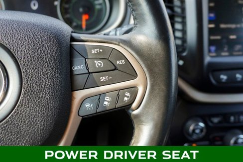 Used 2016 Jeep Cherokee Limited image 22
