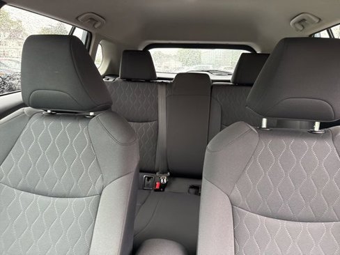 Certified 2023 Toyota Corolla Cross LE image 12