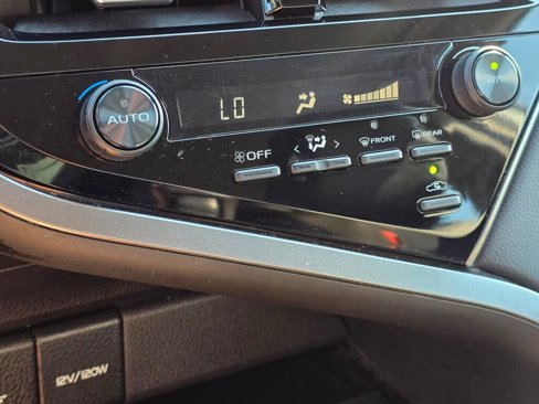 Used 2021 Toyota Camry SE image 25