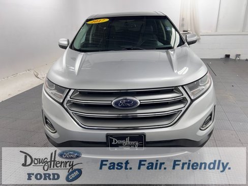 Used 2017 Ford Edge Titanium w/ Technology Package image 2
