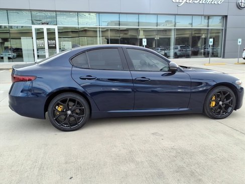 Used 2020 Alfa Romeo Giulia Ti w/ Nero Edizione image 15