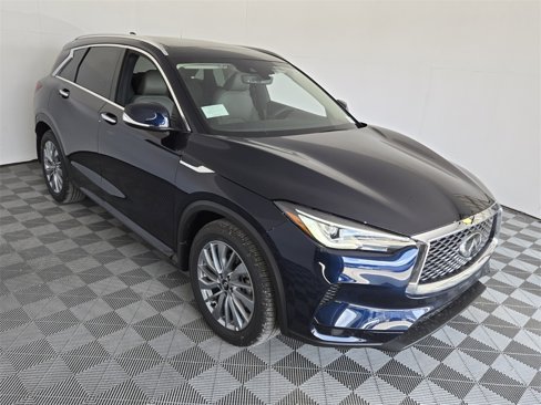 New 2025 INFINITI QX50 Luxe image 2