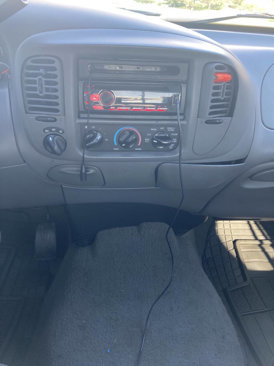 Used 2001 Ford F150 Lariat image 13
