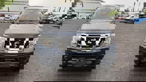 Used 2019 Nissan Frontier SV image 8