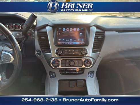 Used 2018 Chevrolet Suburban LT image 9