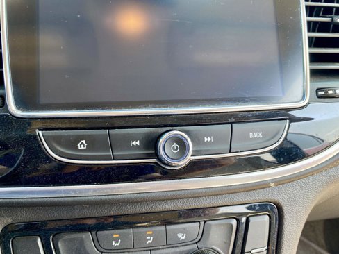 Used 2021 Buick Encore Preferred image 23
