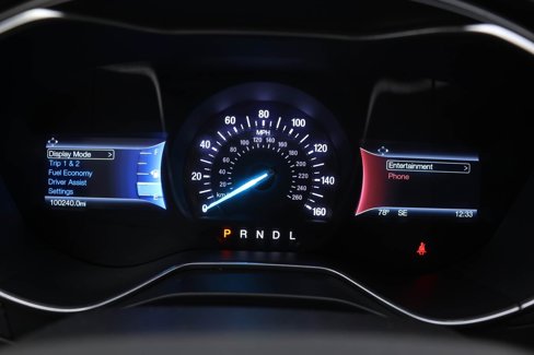 Used 2017 Ford Fusion SE w/ Equipment Group 201A image 17