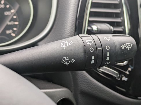 Used 2021 Jeep Compass Latitude image 27