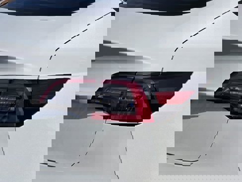 Used 2021 Tesla Model 3 Standard Range image 14