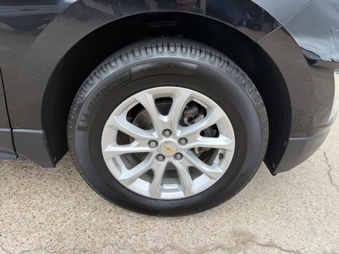 Used 2018 Chevrolet Equinox LS image 12