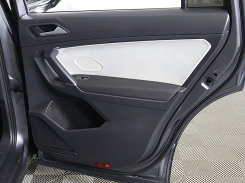 Used 2020 Volkswagen Tiguan S image 23