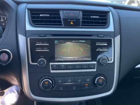 Used 2016 Nissan Altima 2.5 S w/ Power Driver Seat Package image 10