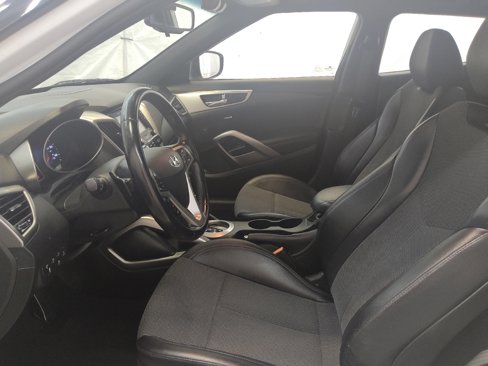 Used 2016 Hyundai Veloster w/ Option Group 03 image 17