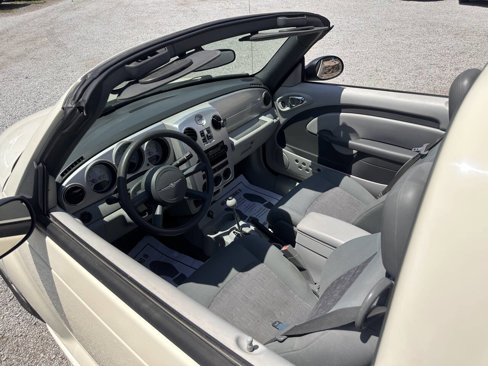 Used 2007 Chrysler PT Cruiser Convertible image 14