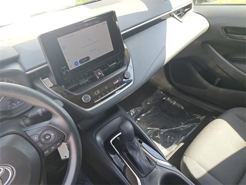 Used 2023 Toyota Corolla LE image 25