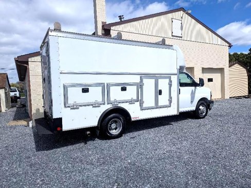 Used 2022 Chevrolet Express 3500 w/ Power Convenience Package image 12