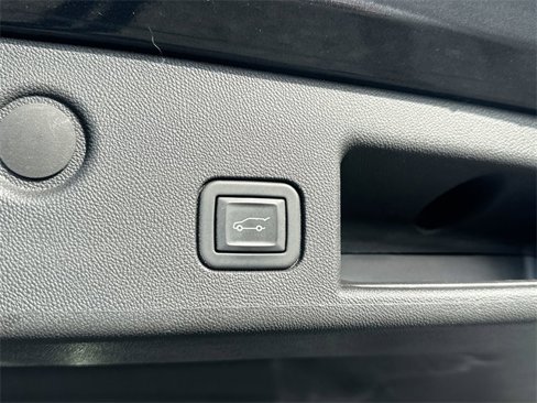 Used 2022 Chevrolet Equinox LT image 11