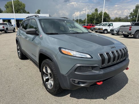 Used 2015 Jeep Cherokee Trailhawk w/ Comfort/Convenience Group image 12