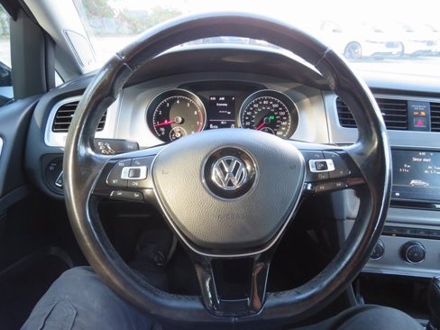 Used 2017 Volkswagen Golf SEL image 11