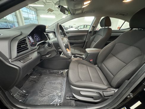 Used 2019 Hyundai Elantra SE image 17