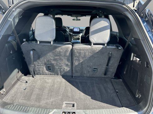 Used 2020 Ford Explorer XLT w/ Equipment Group 202A image 11