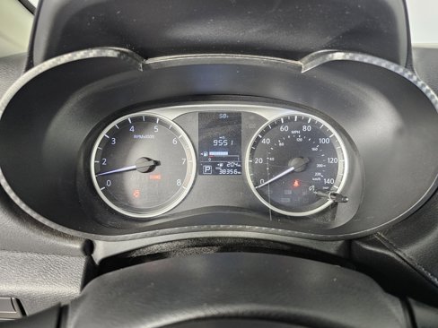 Used 2020 Nissan Versa S image 29