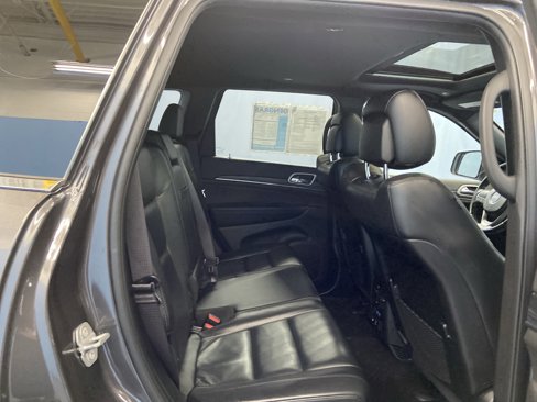 Used 2021 Jeep Grand Cherokee Limited image 39