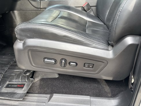 Used 2014 Lincoln Navigator L 2WD image 11