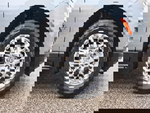 Used 2023 Chevrolet Equinox LT image 30