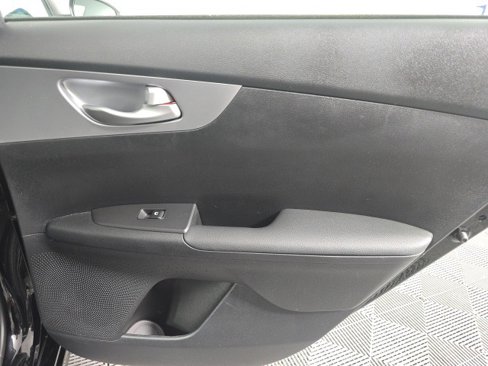 Used 2023 Kia Forte LXS image 14