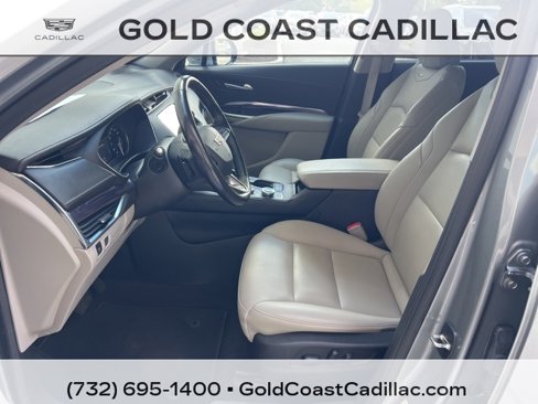 Certified 2023 Cadillac XT4 Luxury w/ Cold Weather Package image 14