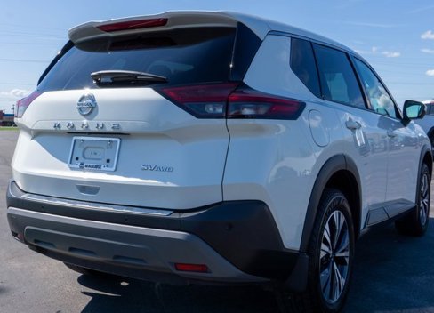 Used 2021 Nissan Rogue SV image 6