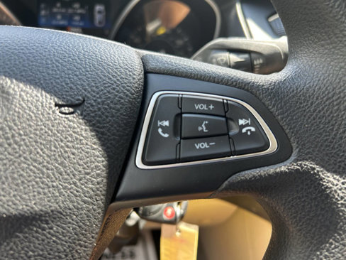Used 2017 Ford Focus SE image 33