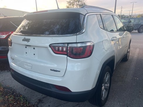 Used 2017 Jeep Compass Latitude w/ Cold Weather Group image 4