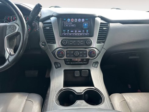 Used 2018 Chevrolet Suburban LT image 11