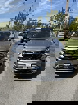 Certified 2022 Volkswagen Atlas SE image 2